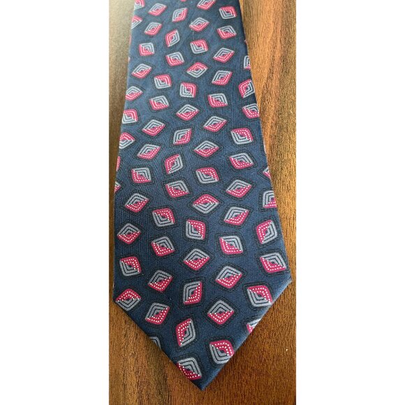 Vintage Men’s Nino Cerruti Abstract Tie Handmade All 100% Silk Navy Red Squares - Picture 2 of 6